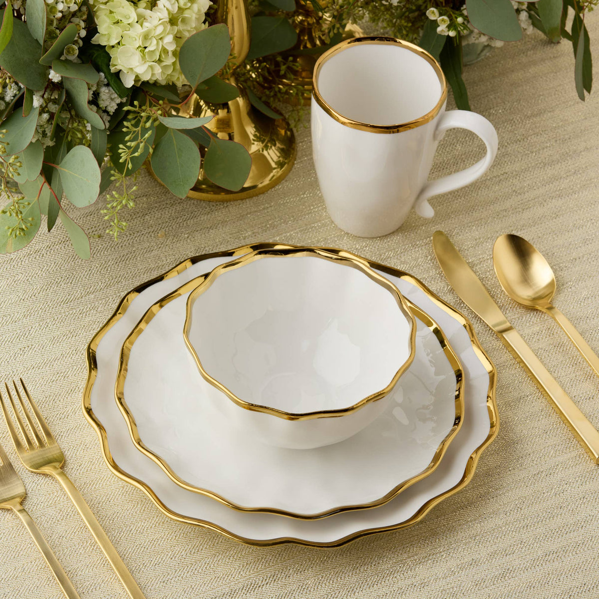 Regency Gold Mug 18oz